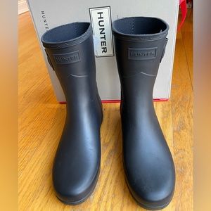 Hunter original refined short boot - size 6 - navy